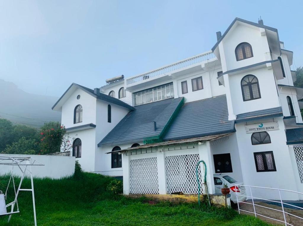 Bob Leisure Hotel Ooty Bagian luar foto